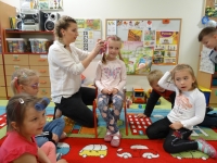 Zdjęcie: POZNAJEMY PRACĘ FRYZJERA