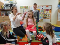 Zdjęcie: POZNAJEMY PRACĘ FRYZJERA