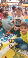 Zdjęcie: ZABAWY Z JESIENIĄ
