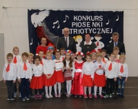 Zdjęcie: KONKURS PIOSENKI PATRIOTYCZNEJ