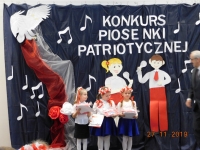 Zdjęcie: KONKURS PIOSENKI PATRIOTYCZNEJ