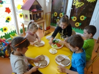 Zdjęcie: KANAPKI