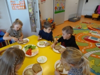 Zdjęcie: KANAPKI