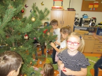 Zdjęcie: UBIERAMY CHOINKĘ