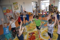 Zdjęcie: GIMNASTYKA Z MUZYKĄ
