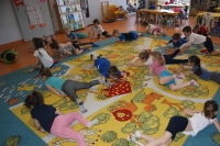 Zdjęcie: GIMNASTYKA Z MUZYKĄ