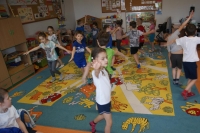 Zdjęcie: GIMNASTYKA Z MUZYKĄ