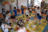 Zdjęcie: GIMNASTYKA Z MUZYKĄ