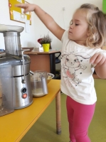 Zdjęcie: Warzywa i owoce zjadamy dużo witamin mamy
