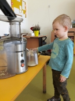 Zdjęcie: Warzywa i owoce zjadamy dużo witamin mamy
