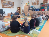 Zdjęcie: TATA PATRYKA CZYTA BAJKĘ