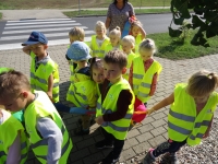 Zdjęcie: POZNAJEMY ZASADY RUCHU DROGOWEGO