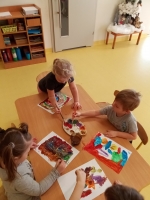 Zdjęcie: Malujemy farbami do muzyki