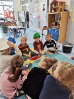 Zdjęcie: GOŚĆ W PRZEDSZKOLU