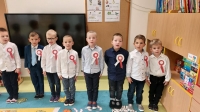 Zdjęcie: Szkoła do hymnu 2021