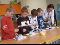 Zdjęcie: Mali chemicy-