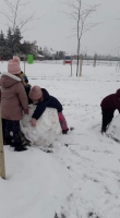 Zdjęcie: Zabawy na śniegu.
