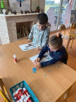 Zdjęcie: Paśnik- stołówka leśnych zwierząt.