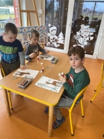 Zdjęcie: Paśnik- stołówka leśnych zwierząt.