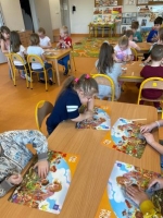 Zdjęcie: Zajęcia plastyczne z gliną.