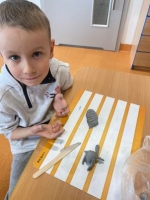 Zdjęcie: Zajęcia plastyczne z gliną.