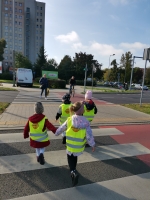 Zdjęcie: POZNAJEMY ZASADY RUCHU DROGOWEGO