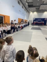 Zdjęcie: Szkoła do hymnu