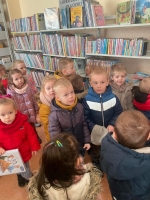 Zdjęcie: Wizyta w bibliotece