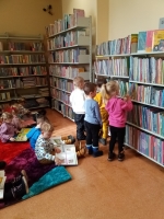 Zdjęcie: Wyjście do biblioteki
