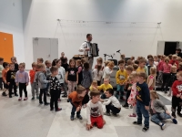 Zdjęcie: POZNAJEMY MUZYKĘ LUDOWĄ - SPOTKANIE Z GÓRALEM