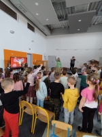 Zdjęcie: SPOTKANIE Z PISARKĄ