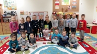 Zdjęcie: Mama Olgi czyta bajkę