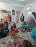 Zdjęcie: Wielkanocne warsztaty w Klubie Seniora w Święciechowie.