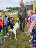 Zdjęcie: Spotkanie z Panem Krzysztofem Bartkowiakiem oraz z psem myśliwskim 
