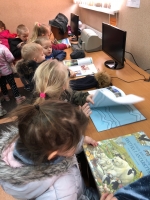 Zdjęcie: Wycieczka do biblioteki w Święciechowie.