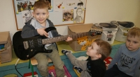 Zdjęcie: PRZYGODA Z GITARĄ