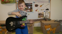 Zdjęcie: PRZYGODA Z GITARĄ