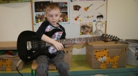 Zdjęcie: PRZYGODA Z GITARĄ