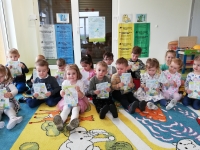 Zdjęcie: Dbamy o środowisko segregujemy śmieci
