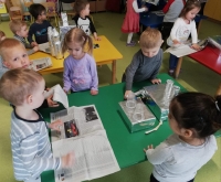 Zdjęcie: Dbamy o środowisko segregujemy śmieci